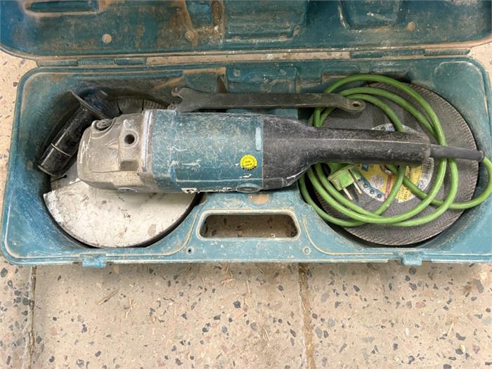 2-Hand-Winkelschleifer Makita
